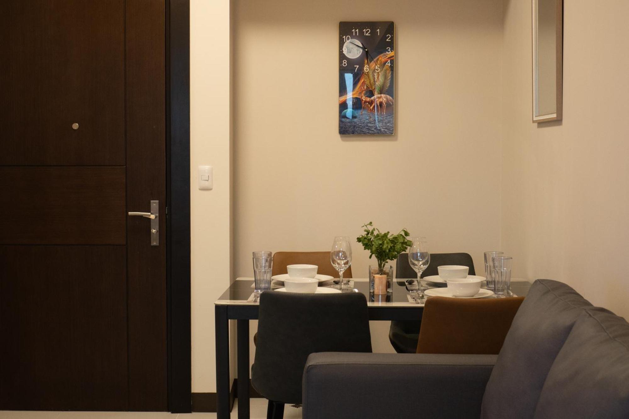 Cityscape View 2Br In Uptown Bgc W 200Mbps Wifi Taguig Eksteriør bilde