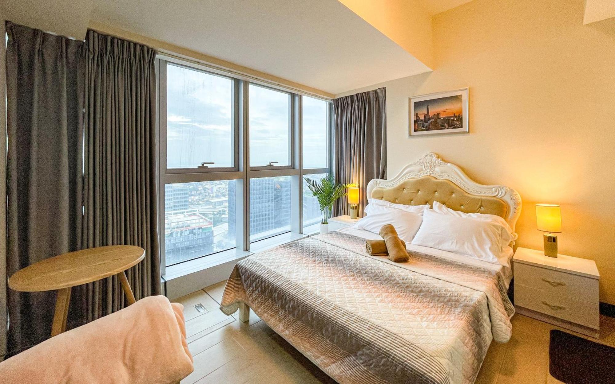 Cityscape View 2Br In Uptown Bgc W 200Mbps Wifi Taguig Eksteriør bilde